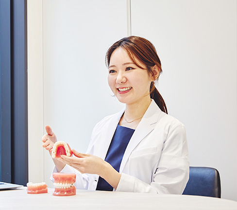 日本矯正歯科学会認定医/インビザライン認定医 大山 莉奈